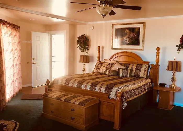 Giant Oaks Lodge