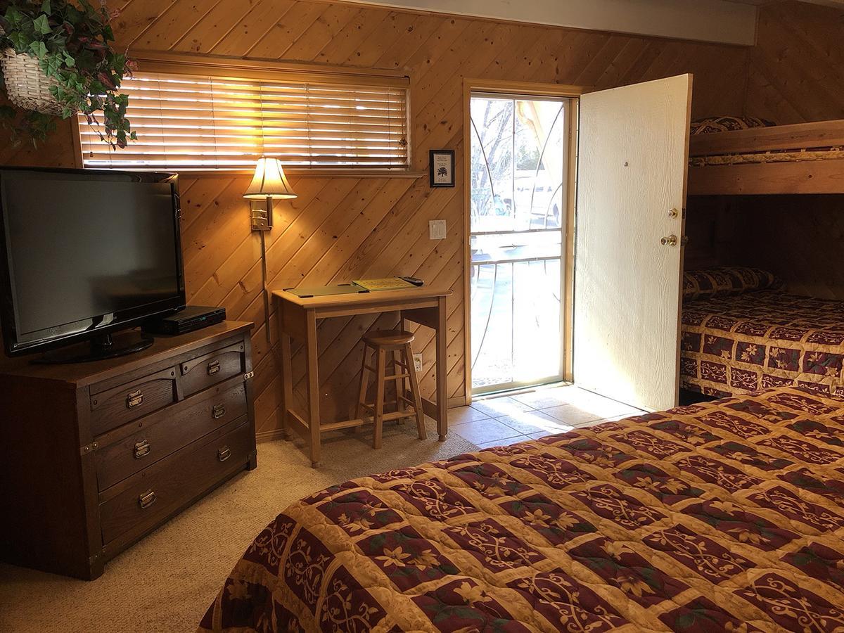 Lodge Giant Oaks Running Springs