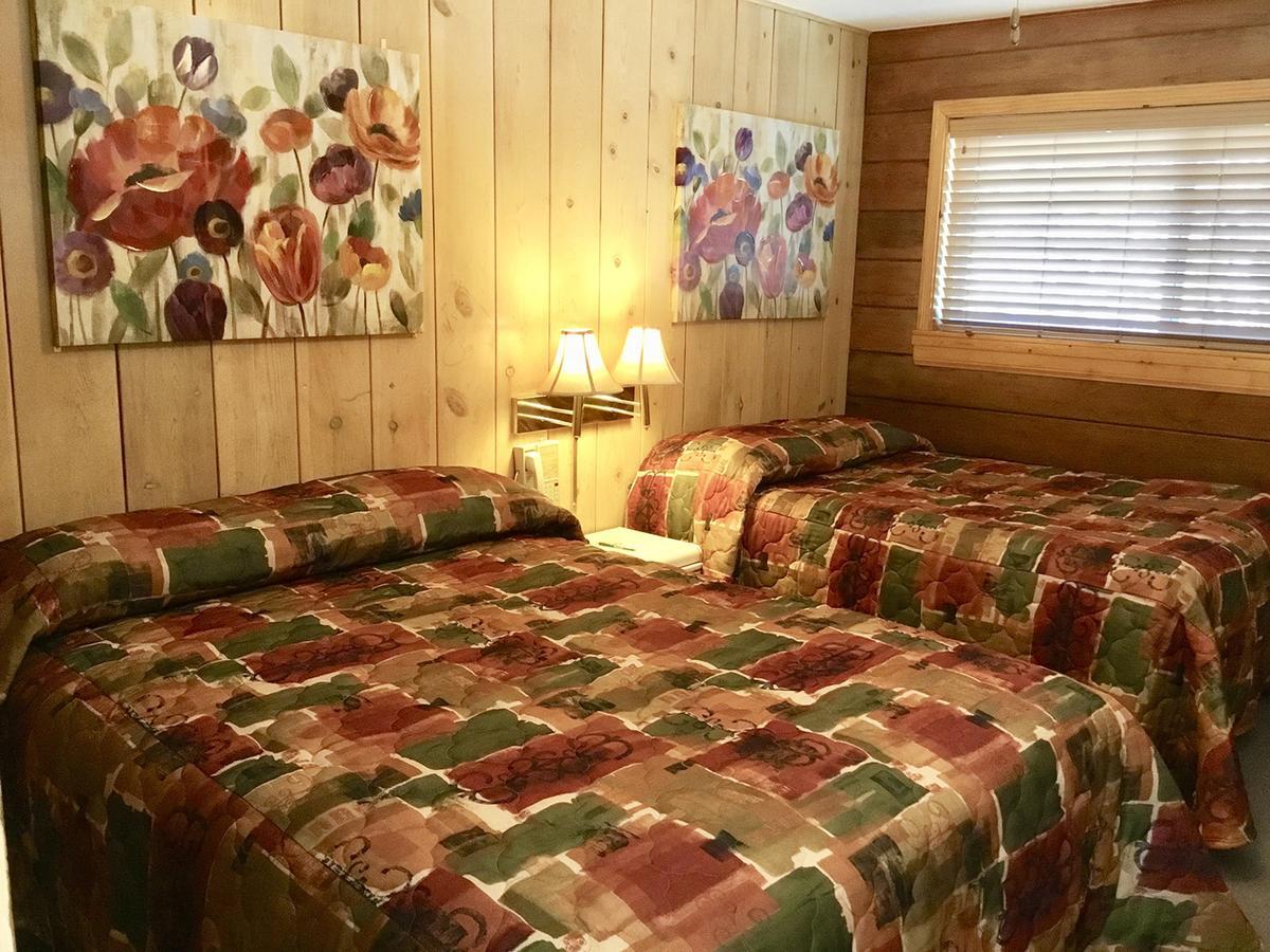 Giant Oaks Lodge Running Springs