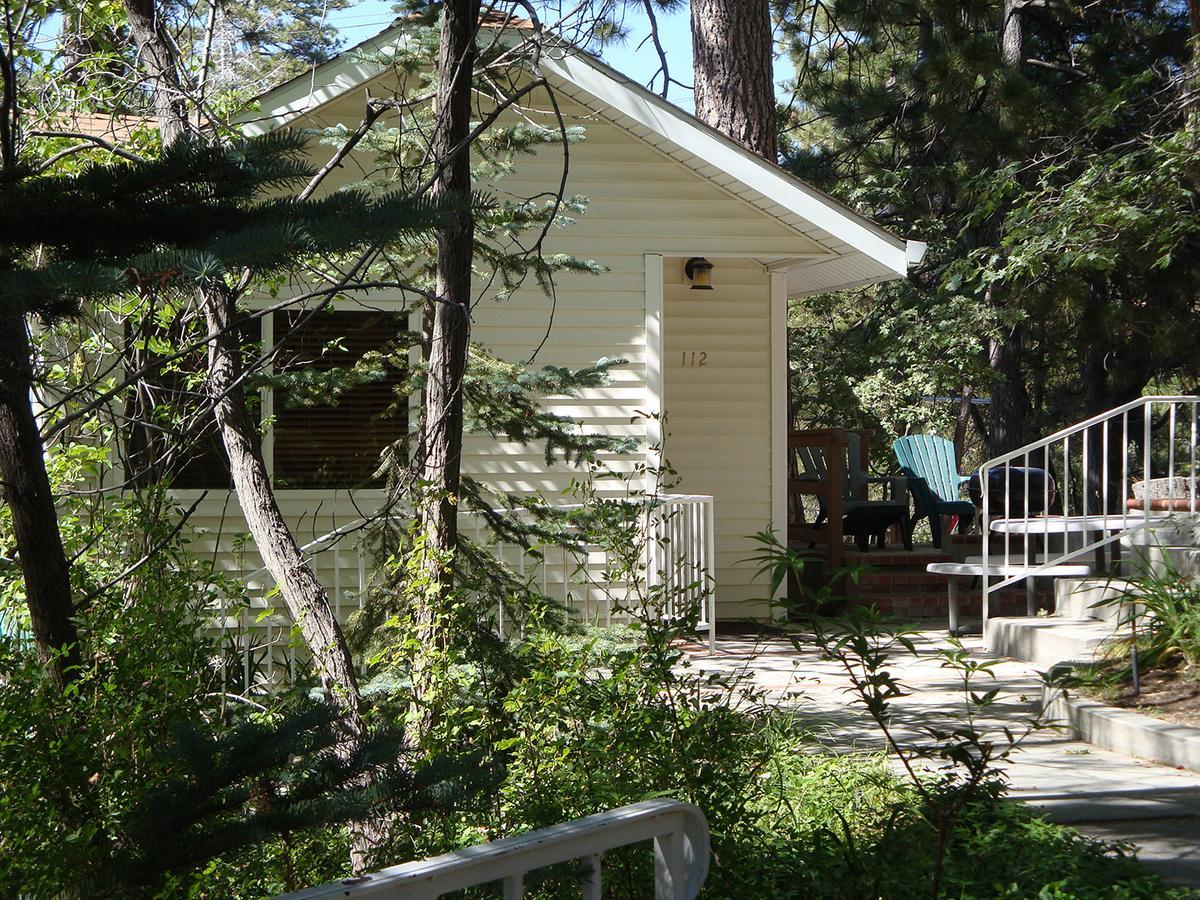 Giant Oaks Lodge Running Springs